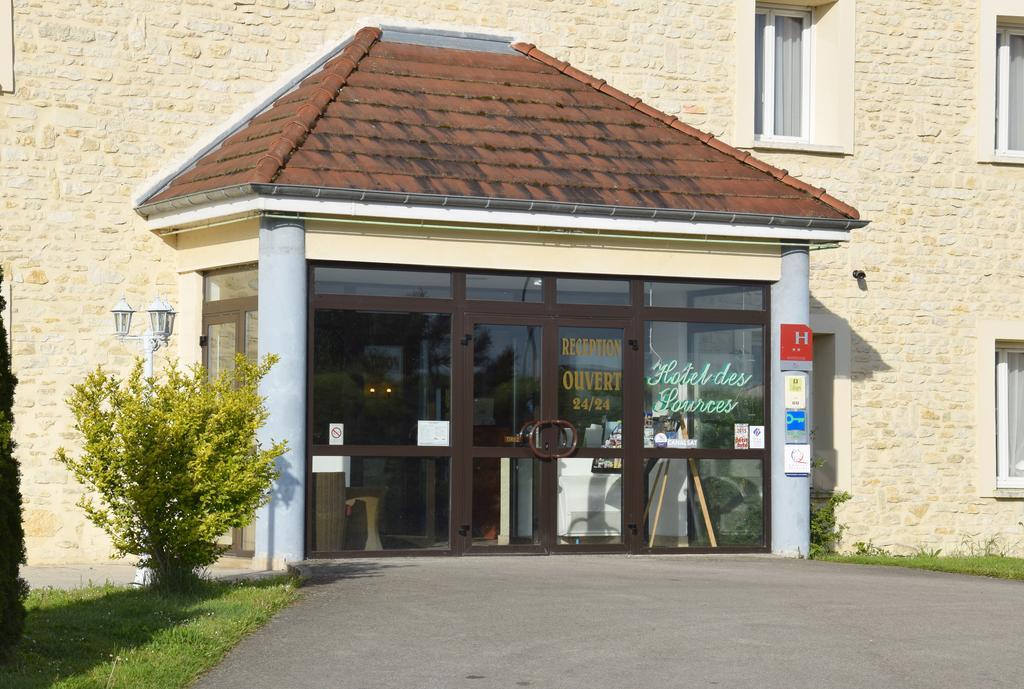 Hotel Logis Des Sources à Créney-près-Troyes Extérieur photo