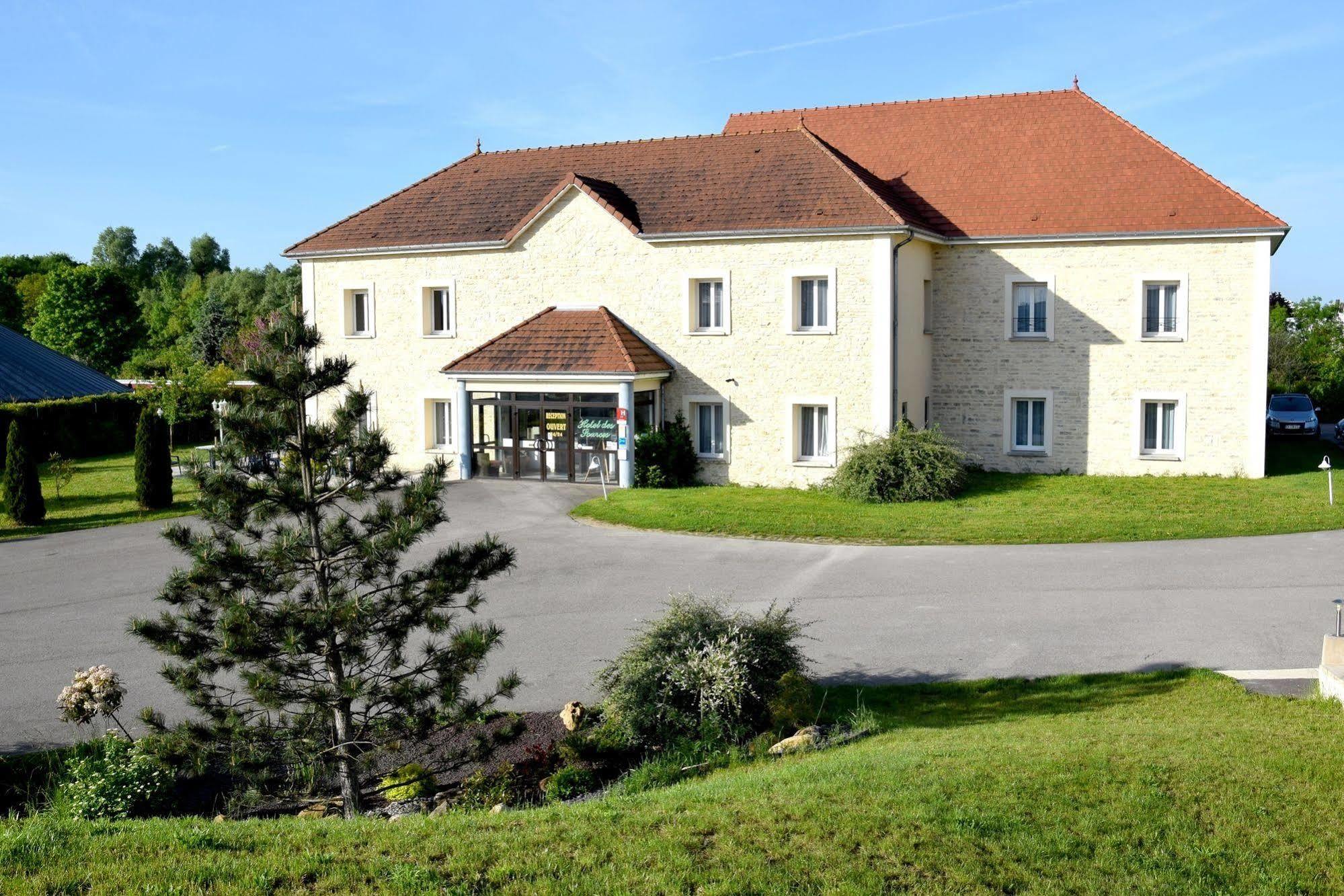 Hotel Logis Des Sources à Créney-près-Troyes Extérieur photo