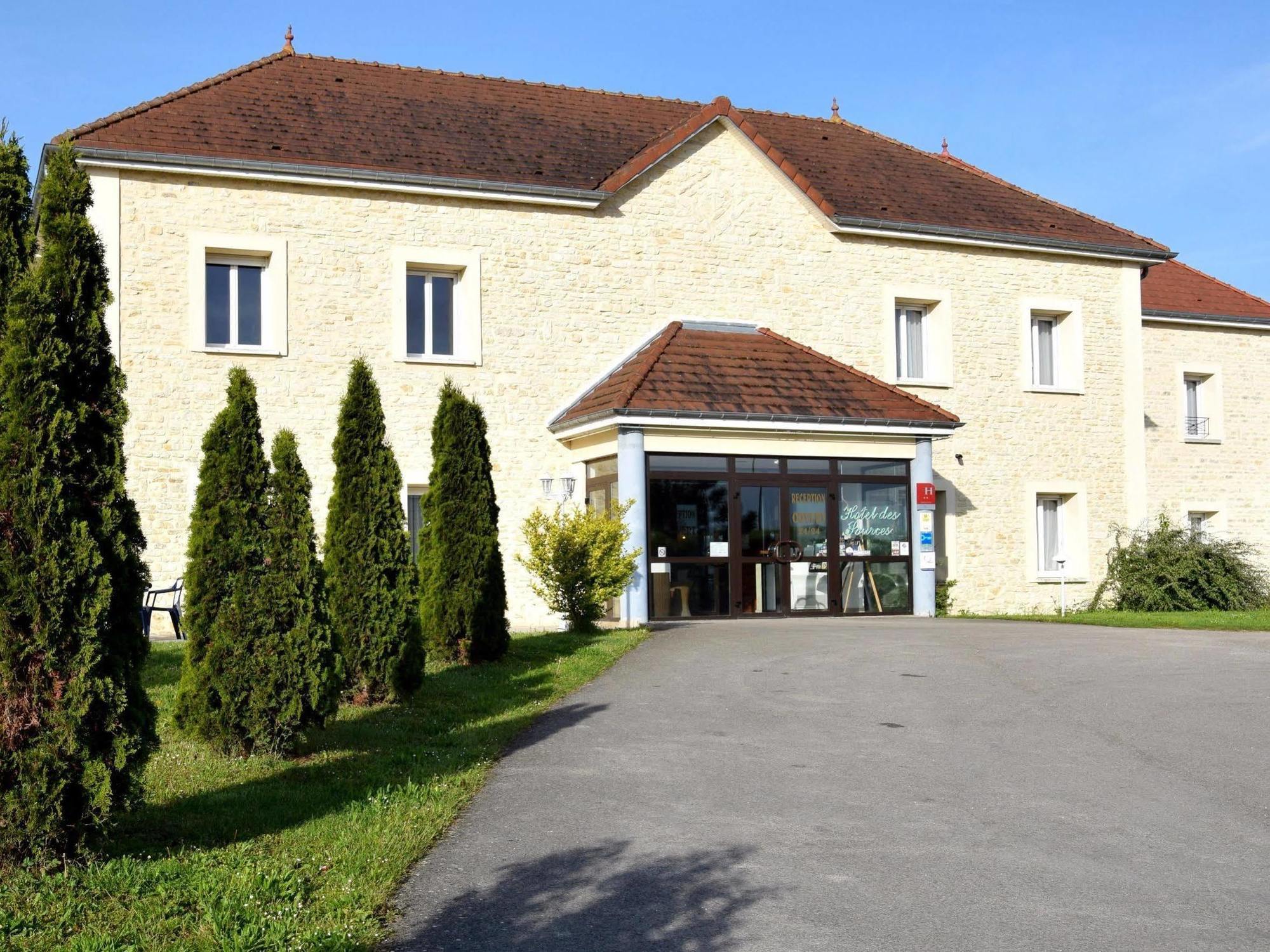 Hotel Logis Des Sources à Créney-près-Troyes Extérieur photo